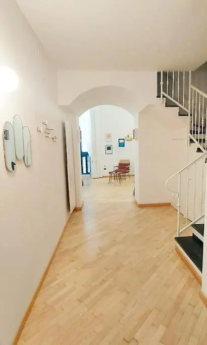 Appartement Maison In Centro Napels